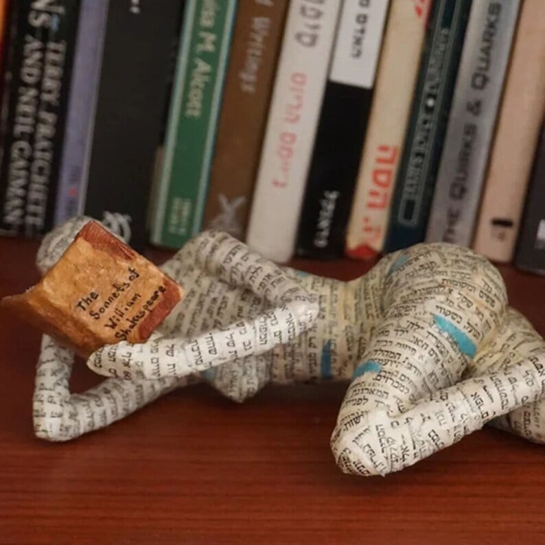 [Exclusive HAND-CRAFT]Reading Woman